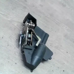 Ingyenes szállítás MERCEDES E W210 95.06-99.06 Jobb hátsó ajtó zárszerkezet központi záras 4 ajtós bontott alkatrész