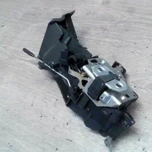 Ajánlat MERCEDES E W210 95.06-99.06 Jobb hátsó ajtó zárszerkezet központi záras 4 ajtós bontott alkatrész