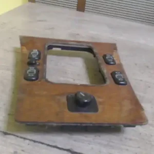 Népszerű MERCEDES E W210 95.06-99.06 Váltószoknya keret bontott alkatrész