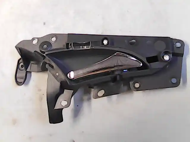 Akciós ár MERCEDES E W211 02-09 Jobb hátsó belső kilincs bontott alkatrész