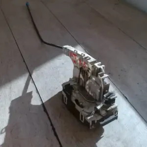 Ingyenes szállítás MERCEDES SPRINTER 2006.06-2013.09 Bal első ajtó zárszerkezet központi záras bontott alkatrész