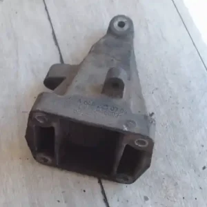 MERCEDES SPRINTER 2006.06-2013.09 Motortartó bak jobb bontott alkatrész Gyors kiszállítás