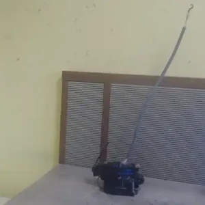 Kiárusítás MERCEDES VANEO 01.09-05.09 Bal első ajtó zárszerkezet központi záras bontott alkatrész