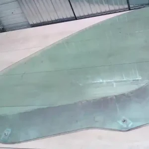 Akciós ár MERCEDES VANEO 01.09-05.09 Bal első ajtóüveg bontott alkatrész