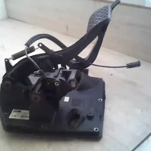 Kihagyhatatlan ajánlat MERCEDES VANEO 01.09-05.09 Pedálbak bontott alkatrész