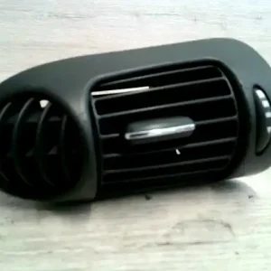 Újdonság MERCEDES VANEO 01.09-05.09 Szellőző jobb bontott alkatrész