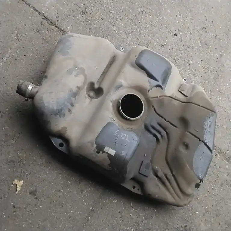 Nézd meg most MERCEDES VANEO 01.09-05.09 üzemanyagtank 1.7 d bontott alkatrész