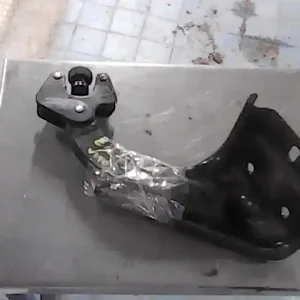 Korlátozott ajánlat MERCEDES VITO 03-10 Tolóajtó oldalajtó görgőjobb alsó bontott alkatrész