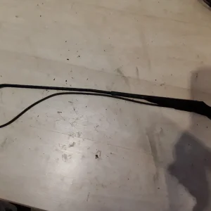 MERCEDES VITO 96- Ablaktörlő kar jobb első jobb elsőbontott alkatrész Biztonságos fizetés