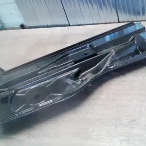 MERCEDES VITO 96- Bal első ajtólapbontott alkatrész Biztonságos fizetés