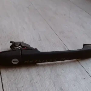 MERCEDES VITO 96- Bal első külső kilincs dugózárral bontott alkatrész Azonnal elérhető