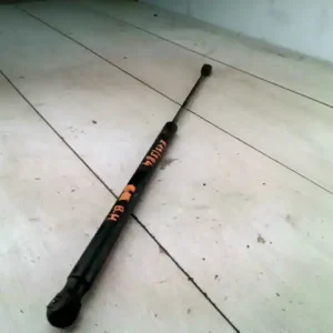 Csak ma MERCEDES VITO 96- Csomagtérajtó kitámasztó teleszkóp pozíció független bontott alkatrész