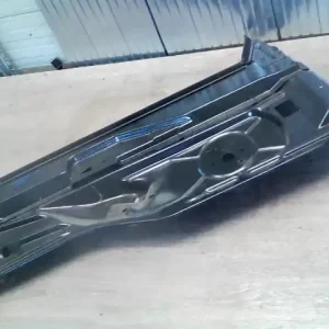 Azonnali szállítás MERCEDES VITO 96- Jobb első ajtólap bontott alkatrész