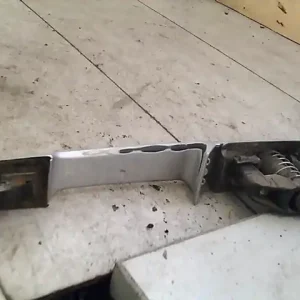 Különleges ajánlat MERCEDES VITO 96- Jobb első külső kilincsbontott alkatrész