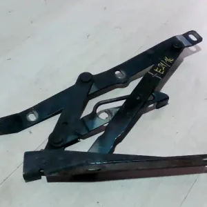 MERCEDES VITO 96- Motorháztető bal zsanér bontott alkatrész Ajánlat