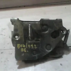 Különleges ajánlat MERCEDES W126 Bal első ajtó zárszerkezet mechanikus bontott alkatrész