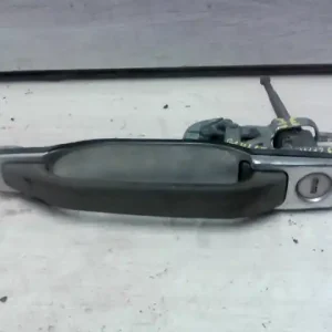 Kiárusítás MERCEDES W126 Jobb első külső kilincsdugózárral kulcs nélkül bontott alkatrész