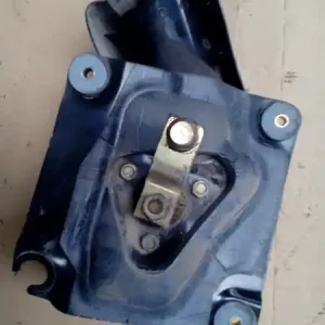 MITSUBISHI CARISMA 95.05-99.07 Ablaktörlő motor első bontott alkatrész Nézd meg most