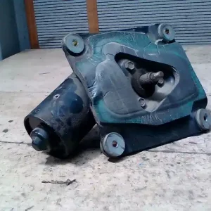 MITSUBISHI CARISMA 95.05-99.07 Ablaktörlő motor első bontott alkatrész Azonnali szállítás