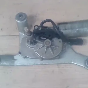 Akció MITSUBISHI CARISMA 95.05-99.07 Ablaktörlő motor hátsó 5 ajtós bontott alkatrész