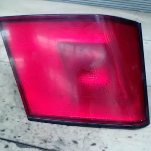 MITSUBISHI CARISMA 95.05-99.07 Bal belső hátsó lámpa 5 ajtós bontott alkatrész Olcsó