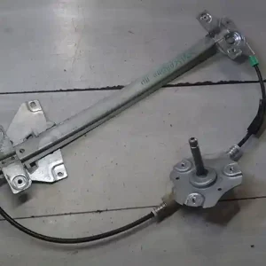 Ajánlat MITSUBISHI CARISMA 95.05-99.07 Bal hátsó ablakemelő szerkezet mechanikus bontott alkatrész