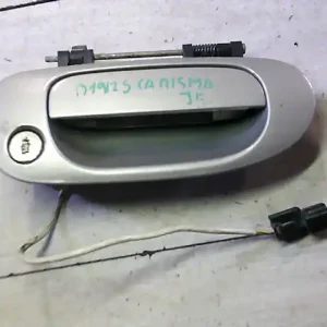 Vásárlói kedvenc MITSUBISHI CARISMA 95.05-99.07 Jobb első külső kilincsbontott alkatrész