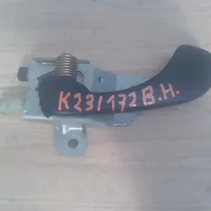 MITSUBISHI CARISMA 95.05-99.07 Bal hátsó belső kilincs 5 ajtós bontott alkatrész Korlátozott ajánlat