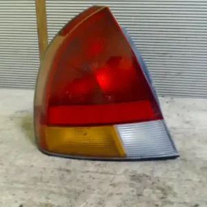 Kiárusítás MITSUBISHI CARISMA 95.05-99.07 Bal hátsó lámpa 5 ajtós bontott alkatrész
