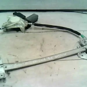 Outlet MITSUBISHI CARISMA 95.05-99.07 Jobb hátsó ablakemelő szerkezet elektromos5 ajtós bontott alkatrész