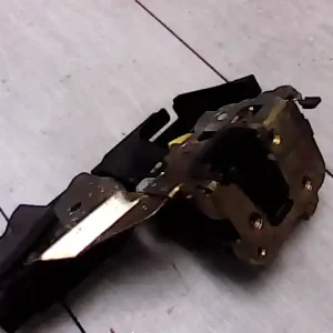 Legkelendőbb MITSUBISHI CARISMA 95.05-99.07 Jobb hátsó ajtó zárszerkezet központi záras bontott alkatrész