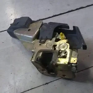 Vásárlói kedvenc MITSUBISHI CARISMA 95.05-99.07 Jobb hátsó ajtó zárszerkezet központi záras bontott alkatrész