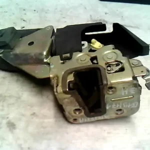 Azonnal elérhető MITSUBISHI CARISMA 95.05-99.07 Jobb hátsó ajtó zárszerkezet központi záras bontott alkatrész