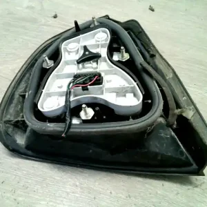 Legjobb ár MITSUBISHI CARISMA 95.05-99.07 Jobb külső hátsó lámpa bontott alkatrész