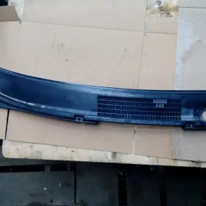 Legnépszerűbb MITSUBISHI CARISMA 95.05-99.07 Levélrács bontott alkatrész