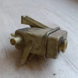 Árcsökkenés MITSUBISHI CARISMA 95.05-99.07 Szervóolaj tartály bontott alkatrész