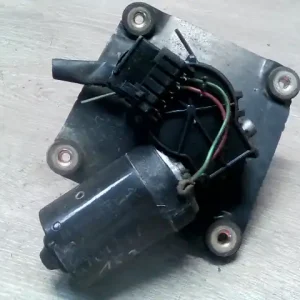 Expressz szállítás MITSUBISHI CARISMA 99.08- Ablaktörlő motor első bontott alkatrész