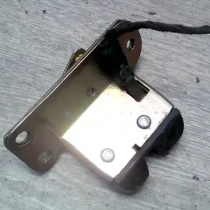 Legnépszerűbb MITSUBISHI CARISMA 99.08- Csomagtér ajtó zárszerkezet 4 ajtós bontott alkatrész