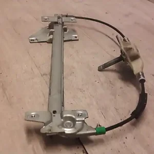 Vásárlói kedvenc MITSUBISHI CARISMA 99.08- Jobb hátsó ablakemelő szerkezet mechanikus bontott alkatrész