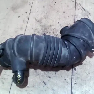 Árcsökkenés MITSUBISHI CARISMA 99.08- Légszűrőház cső 1.8i bontott alkatrész