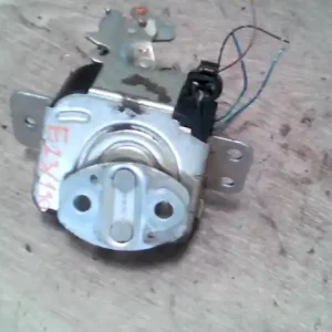 Szuper ajánlat MITSUBISHI COLT 04.04-08.09 Csomagtér ajtó zárszerkezet bontott alkatrész