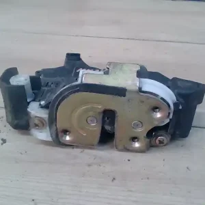 Exkluzív ajánlat MITSUBISHI COLT 04.04-08.09 Jobb első ajtó zárszerkezet központizáras 5 ajtós bontott alkatrész