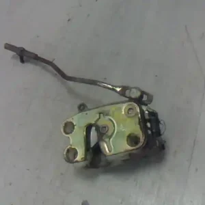 Legkelendőbb MITSUBISHI COLT 86-89 Bal első ajtó zárszerkezet mechanikus 3 ajtósbontott alkatrész