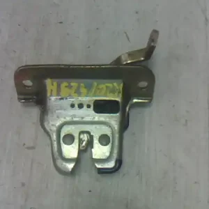 MITSUBISHI COLT 86-89 Csomagtérajtó zárszerkezet 3 ajtós 3 ajtós,mechanikus bontott alkatrész Kiárusítás