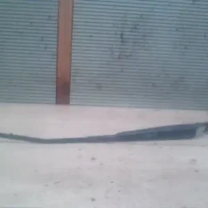 MITSUBISHI COLT 89-92 Ablaktörlő kar jobb első bontott alkatrész Prémium