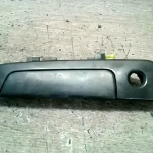 Rendeld meg most MITSUBISHI COLT 96-98 Bal első külső kilincs 3 ajtós bontott alkatrész