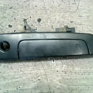 Végkiárusítás MITSUBISHI COLT 96-98 Jobb első külső kilincs3 ajtós bontott alkatrész