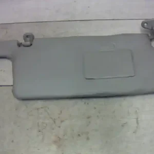 Biztonságos vásárlás MITSUBISHI COLT 96-98 Jobb napellenző bontott alkatrész