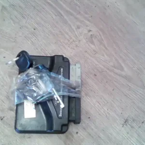 MITSUBISHI COLT 96-98 Motorvezérlő egység ecu pcm modul kulcs van bontott alkatrész Kedvezmény