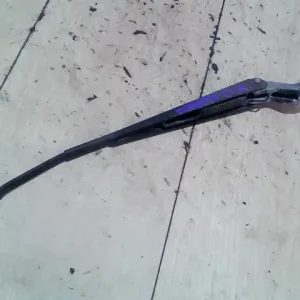 MITSUBISHI COLT 98-03 Ablaktörlő kar hátsó bontott alkatrész Ne maradj le